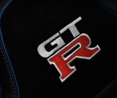 GTR вышитый логотип на авточехлах