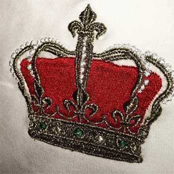 Вышивка короны золотыми нитками